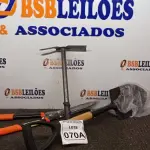 LOTE 070 - 01 SACHO PARA JARDINAGEM, 01 PÁ E 01 TESOURA PARA JARDIM. (NO ESTADO) ATENÇÃO! FAZER A VISITAÇÃO ANTES DE ARREMATAR, NÃO SABEMOS SE FUNCIONA. LEILÃO NÃO TEM GARANTIA E NEM DEVOLUÇÃO, SUJEITO A POSSÍVEIS AVARIAS VISÍVEIS/OCULTAS E/OU AUSÊNCIA DE COMPONENTES.