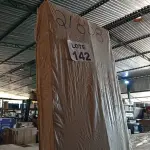 LOTE 142 - 01 - RACK PARA TV RETRO PÊS 1 80M 6917A (NO ESTADO, NÃO SABEMOS SE FUNCIONA. LEILÃO NÃO TEM GARANTIA E NEM DEVOLUÇÃO, SUJEITO A POSSÍVEIS AVARIAS VISÍVEIS/OCULTAS E/OU AUSÊNCIA DE COMPONENTES)