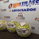 LOTE 058 - 03 - BOLAS SOCIETY (NO ESTADO, NÃO SABEMOS SE FUNCIONA. LEILÃO NÃO TEM GARANTIA E NEM DEVOLUÇÃO, SUJEITO A POSSÍVEIS AVARIAS VISÍVEIS/OCULTAS E/OU AUSÊNCIA DE COMPONENTES)
