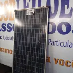 LOTE 119 - 01 – PLACA ENERGIA SOLAR (NO ESTADO, NÃO SABEMOS SE FUNCIONA. LEILÃO NÃO TEM GARANTIA E NEM DEVOLUÇÃO, SUJEITO A POSSÍVEIS AVARIAS VISÍVEIS/OCULTAS E/OU AUSÊNCIA DE COMPONENTES)