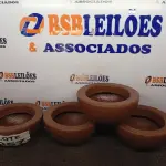 LOTE 057 - 04 - VASOS DE PLANTAS (NO ESTADO, NÃO SABEMOS SE FUNCIONA. LEILÃO NÃO TEM GARANTIA E NEM DEVOLUÇÃO, SUJEITO A POSSÍVEIS AVARIAS VISÍVEIS/OCULTAS E/OU AUSÊNCIA DE COMPONENTES)