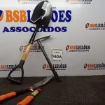 LOTE 040 - 01 SACHO PARA JARDINAGEM, 01 PÁ E 01 TESOURA PARA JARDIM. (NO ESTADO) ATENÇÃO! FAZER A VISITAÇÃO ANTES DE ARREMATAR, NÃO SABEMOS SE FUNCIONA. LEILÃO NÃO TEM GARANTIA E NEM DEVOLUÇÃO, SUJEITO A POSSÍVEIS AVARIAS VISÍVEIS/OCULTAS E/OU AUSÊNCIA DE COMPONENTES.