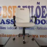 LOTE 075 - 01 – CADEIRA DE ESCRITÓRIO (NO ESTADO, NÃO SABEMOS SE FUNCIONA. LEILÃO NÃO TEM GARANTIA E NEM DEVOLUÇÃO, SUJEITO A POSSÍVEIS AVARIAS VISÍVEIS/OCULTAS E/OU AUSÊNCIA DE COMPONENTES)