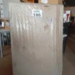 LOTE 186 - 01 – BERÇO BRANCO (NO ESTADO, NÃO SABEMOS SE FUNCIONA. LEILÃO NÃO TEM GARANTIA E NEM DEVOLUÇÃO, SUJEITO A POSSÍVEIS AVARIAS VISÍVEIS/OCULTAS E/OU AUSÊNCIA DE COMPONENTES)