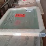 LOTE 085 - 01 - GUARDA-ROUPA SOLTEIRO 2 PORTAS DE CORRER 2 GAVETAS E ESPELHO PEÔNIA YESCASA (NO ESTADO, NÃO SABEMOS SE FUNCIONA. LEILÃO NÃO TEM GARANTIA E NEM DEVOLUÇÃO, SUJEITO A POSSÍVEIS AVARIAS VISÍVEIS/OCULTAS E/OU AUSÊNCIA DE COMPONENTES)