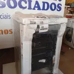 LOTE 208 - 01 - FOGÃO DAKO DIPLOMATA 4 BOCAS PRETO - BIVOLT (NO ESTADO, NÃO SABEMOS SE FUNCIONA. LEILÃO NÃO TEM GARANTIA E NEM DEVOLUÇÃO, SUJEITO A POSSÍVEIS AVARIAS VISÍVEIS/OCULTAS E/OU AUSÊNCIA DE COMPONENTES)