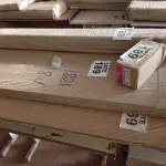 LOTE 189 - 01 – GUARDA ROUPA CASAL 1062 INCOMPLETO. (NO ESTADO, NÃO SABEMOS SE FUNCIONA. LEILÃO NÃO TEM GARANTIA E NEM DEVOLUÇÃO, SUJEITO A POSSÍVEIS AVARIAS VISÍVEIS/OCULTAS E/OU AUSÊNCIA DE COMPONENTES)