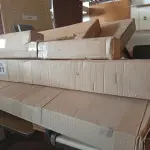 LOTE 181 - 01 - TRELICHE COM CAMA CASAL COM 3 GAVETAS MADEIRA MACIÇA BRANCA MOVEIS SARAIVA (NO ESTADO, NÃO SABEMOS SE FUNCIONA. LEILÃO NÃO TEM GARANTIA E NEM DEVOLUÇÃO, SUJEITO A POSSÍVEIS AVARIAS VISÍVEIS/OCULTAS E/OU AUSÊNCIA DE COMPONENTES)
