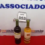 LOTE 053 - 01 GARRAFA DE VINHO TRAVESSIA BRANCO 750ML E 01 GARRAFA DE VINHO PANUL CABERNET SAUVIGNON 2013 750ML. (NO ESTADO) ATENÇÃO! FAZER A VISITAÇÃO ANTES DE ARREMATAR, NÃO SABEMOS SE FUNCIONA. LEILÃO NÃO TEM GARANTIA E NEM DEVOLUÇÃO, SUJEITO A POSSÍVEIS AVARIAS VISÍVEIS/OCULTAS E/OU AUSÊNCIA DE COMPONENTES.