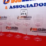 LOTE 011 - 05 TAÇAS DE VIDRO FINO. (NO ESTADO) ATENÇÃO! FAZER A VISITAÇÃO ANTES DE ARREMATAR, NÃO SABEMOS SE FUNCIONA. LEILÃO NÃO TEM GARANTIA E NEM DEVOLUÇÃO, SUJEITO A POSSÍVEIS AVARIAS VISÍVEIS/OCULTAS E/OU AUSÊNCIA DE COMPONENTES.