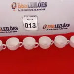 LOTE 013 - 06 XICARAS DE PORCELANA. (NO ESTADO) ATENÇÃO! FAZER A VISITAÇÃO ANTES DE ARREMATAR, NÃO SABEMOS SE FUNCIONA. LEILÃO NÃO TEM GARANTIA E NEM DEVOLUÇÃO, SUJEITO A POSSÍVEIS AVARIAS VISÍVEIS/OCULTAS E/OU AUSÊNCIA DE COMPONENTES.