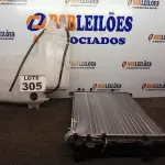 LOTE 305 - 02 – RESERVATÓRIOS AUTOMOTIVOS DIVERSOS (NO ESTADO, NÃO SABEMOS SE FUNCIONA. LEILÃO NÃO TEM GARANTIA E NEM DEVOLUÇÃO, SUJEITO A POSSÍVEIS AVARIAS VISÍVEIS/OCULTAS E/OU AUSÊNCIA DE COMPONENTES)