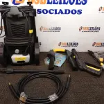 LOTE 146 - 01 LAVADORA DE ALTA PRESSÃO 220V. (NO ESTADO) ATENÇÃO! FAZER A VISITAÇÃO ANTES DE ARREMATAR, NÃO SABEMOS SE FUNCIONA. LEILÃO NÃO TEM GARANTIA E NEM DEVOLUÇÃO, SUJEITO A POSSÍVEIS AVARIAS VISÍVEIS/OCULTAS E/OU AUSÊNCIA DE COMPONENTES.