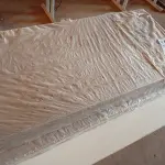 LOTE 026 - 01 – 01 ARMÁRIO DE COZINHA AMETISTA, 05 PORTAS E UMA GAVETA MARCA VALDEMÓVEIS COR CINAMONO-OFF WH. (NO ESTADO, NÃO SABEMOS SE FUNCIONA. LEILÃO NÃO TEM GARANTIA E NEM DEVOLUÇÃO, SUJEITO A POSSÍVEIS AVARIAS VISÍVEIS/OCULTAS E/OU