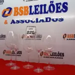 LOTE 026 - 05 TAÇAS DE TAMANHOS DIVERSOS. (NO ESTADO) ATENÇÃO! FAZER A VISITAÇÃO ANTES DE ARREMATAR, NÃO SABEMOS SE FUNCIONA. LEILÃO NÃO TEM GARANTIA E NEM DEVOLUÇÃO, SUJEITO A POSSÍVEIS AVARIAS VISÍVEIS/OCULTAS E/OU AUSÊNCIA DE COMPONENTES.