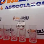 LOTE 023 - 05 COPOS DE VIDRO DIVERSOS. (NO ESTADO) ATENÇÃO! FAZER A VISITAÇÃO ANTES DE ARREMATAR, NÃO SABEMOS SE FUNCIONA. LEILÃO NÃO TEM GARANTIA E NEM DEVOLUÇÃO, SUJEITO A POSSÍVEIS AVARIAS VISÍVEIS/OCULTAS E/OU AUSÊNCIA DE COMPONENTES.