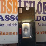 LOTE 114 - 01 PIA VERDE UBATUBA 1,50 STD LA GRANITOS. (NO ESTADO) ATENÇÃO! FAZER A VISITAÇÃO ANTES DE ARREMATAR, NÃO SABEMOS SE FUNCIONA. LEILÃO NÃO TEM GARANTIA E NEM DEVOLUÇÃO, SUJEITO A POSSÍVEIS AVARIAS VISÍVEIS/OCULTAS E/OU AUSÊNCIA DE COMPONENTES.