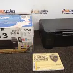 LOTE 313 - 01 - IMPRESSORA MULTIFUNCIONAL EPSON ECOTANK L3250 - TANQUE DE TINTA COLORIDA USB WI-FI (NO ESTADO, NÃO SABEMOS SE FUNCIONA. LEILÃO NÃO TEM GARANTIA E NEM DEVOLUÇÃO, SUJEITO A POSSÍVEIS AVARIAS VISÍVEIS/OCULTAS E/OU AUSÊNCIA DE COMPONENTES)