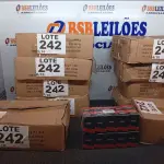 LOTE 242 - 400 - LÂMPADAS FAROL H4 12VOLTS (NO ESTADO, NÃO SABEMOS SE FUNCIONA. LEILÃO NÃO TEM GARANTIA E NEM DEVOLUÇÃO, SUJEITO A POSSÍVEIS AVARIAS VISÍVEIS/OCULTAS E/OU AUSÊNCIA DE COMPONENTES)