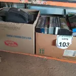LOTE 103 - 01 LOTE COM DIVERSAS FITAS CASSETES E DVDS. (NO ESTADO) ATENÇÃO! FAZER A VISITAÇÃO ANTES DE ARREMATAR, NÃO SABEMOS SE FUNCIONA. LEILÃO NÃO TEM GARANTIA E NEM DEVOLUÇÃO, SUJEITO A POSSÍVEIS AVARIAS VISÍVEIS/OCULTAS E/OU AUSÊNCIA DE COMPONENTES.