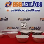 LOTE 016 - 01 PEQUENA TRAVESSA, 01 PETISQUEIRA, 04 POTES DE SOBREMESA E 03 TIGELAS DIVERSAS. (NO ESTADO) ATENÇÃO! FAZER A VISITAÇÃO ANTES DE ARREMATAR, NÃO SABEMOS SE FUNCIONA. LEILÃO NÃO TEM GARANTIA E NEM DEVOLUÇÃO, SUJEITO A POSSÍVEIS AVARIAS VISÍVEIS/OCULTAS E/OU AUSÊNCIA DE COMPONENTES.