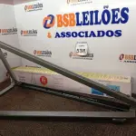 LOTE 538 - 01 TRIPÉ PARA SEGURAR MESA DE PROJEÇÃO. (NO ESTADO) ATENÇÃO! FAZER A VISITAÇÃO ANTES DE ARREMATAR, NÃO SABEMOS SE FUNCIONA. LEILÃO NÃO TEM GARANTIA E NEM DEVOLUÇÃO, SUJEITO A POSSÍVEIS AVARIAS VISÍVEIS/OCULTAS E/OU AUSÊNCIA DE COMPONENTES.