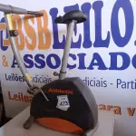 LOTE 473 - 01 BICICLETA PARA GINÁSTICA. (NO ESTADO) ATENÇÃO! FAZER A VISITAÇÃO ANTES DE ARREMATAR, NÃO SABEMOS SE FUNCIONA. LEILÃO NÃO TEM GARANTIA E NEM DEVOLUÇÃO, SUJEITO A POSSÍVEIS AVARIAS VISÍVEIS/OCULTAS E/OU AUSÊNCIA DE COMPONENTES.