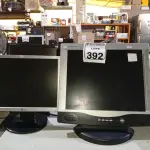 LOTE 392 - 06 MONITORES LCD MARCAS E MODELOS DIVERSOS PARA A RETIRADA DE PEÇAS. (NO ESTADO) ATENÇÃO! FAZER A VISITAÇÃO ANTES DE ARREMATAR, NÃO SABEMOS SE FUNCIONA. LEILÃO NÃO TEM GARANTIA E NEM DEVOLUÇÃO, SUJEITO A POSSÍVEIS AVARIAS VISÍVEIS/OCULTAS E/OU AUSÊNCIA DE COMPONENTES.