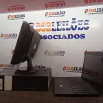 LOTE 402 - 01 CPU, 01 MONITOR E 01 NOTEBOOK. (NO ESTADO) ATENÇÃO! FAZER A VISITAÇÃO ANTES DE ARREMATAR, NÃO SABEMOS SE FUNCIONA. LEILÃO NÃO TEM GARANTIA E NEM DEVOLUÇÃO, SUJEITO A POSSÍVEIS AVARIAS VISÍVEIS/OCULTAS E/OU AUSÊNCIA DE COMPONENTES.