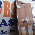 LOTE 450 - 01 JANELA MAXIM-AR PLENNA VERT 060X118 S/G BRANCO HAIALA NOVO. (NO ESTADO) ATENÇÃO! FAZER A VISITAÇÃO ANTES DE ARREMATAR, NÃO SABEMOS SE FUNCIONA. LEILÃO NÃO TEM GARANTIA E NEM DEVOLUÇÃO, SUJEITO A POSSÍVEIS AVARIAS VISÍVEIS/OCULTAS E/OU AUSÊNCIA DE COMPONENTES.