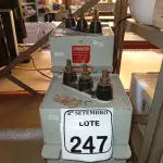 LOTE 247 - 02 CAPACITORES. (NO ESTADO) ATENÇÃO! FAZER A VISITAÇÃO ANTES DE ARREMATAR, NÃO SABEMOS SE FUNCIONA. LEILÃO NÃO TEM GARANTIA E NEM DEVOLUÇÃO, SUJEITO A POSSÍVEIS AVARIAS VISÍVEIS/OCULTAS E/OU AUSÊNCIA DE COMPONENTES.