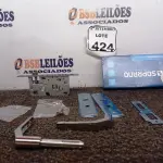 LOTE 424 - 02 FECHADURAS POPLINE ALAVANCA CR SOPRANO (NO ESTADO) ATENÇÃO! FAZER A VISITAÇÃO ANTES DE ARREMATAR, NÃO SABEMOS SE FUNCIONA. LEILÃO NÃO TEM GARANTIA E NEM DEVOLUÇÃO, SUJEITO A POSSÍVEIS AVARIAS VISÍVEIS/OCULTAS E/OU AUSÊNCIA DE COMPONENTES.