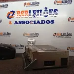 LOTE 375 - 01 TV/RÁDIO PRECISION E 01 TV/RÁDIO/CASSETE BAKOSONIC. (NO ESTADO) ATENÇÃO! FAZER A VISITAÇÃO ANTES DE ARREMATAR, NÃO SABEMOS SE FUNCIONA. LEILÃO NÃO TEM GARANTIA E NEM DEVOLUÇÃO, SUJEITO A POSSÍVEIS AVARIAS VISÍVEIS/OCULTAS E/OU AUSÊNCIA DE COMPONENTES.