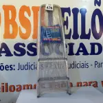 LOTE 476 - 01 ESCADA ALUMÍNIO 03 DEGRAUS PRIMA SBA.(NO ESTADO) ATENÇÃO! FAZER A VISITAÇÃO ANTES DE ARREMATAR, NÃO SABEMOS SE FUNCIONA. LEILÃO NÃO TEM GARANTIA E NEM DEVOLUÇÃO, SUJEITO A POSSÍVEIS AVARIAS VISÍVEIS/OCULTAS E/OU AUSÊNCIA DE COMPONENTES.