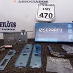 LOTE 470 - 02 FECHADURAS POPLINE ALAVANCA CR SOPRANO (NO ESTADO) ATENÇÃO! FAZER A VISITAÇÃO ANTES DE ARREMATAR, NÃO SABEMOS SE FUNCIONA. LEILÃO NÃO TEM GARANTIA E NEM DEVOLUÇÃO, SUJEITO A POSSÍVEIS AVARIAS VISÍVEIS/OCULTAS E/OU AUSÊNCIA DE COMPONENTES.