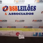 LOTE 477 - 01 TRIPÉ PARA SEGURAR MESA DE PROJEÇÃO. (NO ESTADO) ATENÇÃO! FAZER A VISITAÇÃO ANTES DE ARREMATAR, NÃO SABEMOS SE FUNCIONA. LEILÃO NÃO TEM GARANTIA E NEM DEVOLUÇÃO, SUJEITO A POSSÍVEIS AVARIAS VISÍVEIS/OCULTAS E/OU AUSÊNCIA DE COMPONENTES.