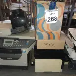 LOTE 268 - 02 IMPRESSORAS SENDO UMA MULTIFUNCIONAL, 03 PROJETORES E 02 APARELHOS CISCO PARA A RETIRADA DE PEÇAS E ELETRÔNICOS DIVERSOS.  (NO ESTADO) ATENÇÃO! FAZER A VISITAÇÃO ANTES DE ARREMATAR, NÃO SABEMOS SE FUNCIONA. LEILÃO NÃO TEM GARANTIA E NEM DEVOLUÇÃO, SUJEITO A POSSÍVEIS AVARIAS VISÍVEIS/OCULTAS E/OU AUSÊNCIA DE COMPONENTES.