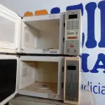 LOTE 434 - 03 MICRO-ONDAS SENDO 01 COM PRATO, MARCAS E MODELOS DIVERSOS. (NO ESTADO) ATENÇÃO! FAZER A VISITAÇÃO ANTES DE ARREMATAR, NÃO SABEMOS SE FUNCIONA. LEILÃO NÃO TEM GARANTIA E NEM DEVOLUÇÃO, SUJEITO A POSSÍVEIS AVARIAS VISÍVEIS/OCULTAS E/OU AUSÊNCIA DE COMPONENTES.