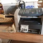 LOTE 289 - 02 IMPRESSORAS, 01 CAIXOTE DE MADEIRA E 01 GARRAFA DE CAFÉ. (NO ESTADO) ATENÇÃO! FAZER A VISITAÇÃO ANTES DE ARREMATAR, NÃO SABEMOS SE FUNCIONA. LEILÃO NÃO TEM GARANTIA E NEM DEVOLUÇÃO, SUJEITO A POSSÍVEIS AVARIAS VISÍVEIS/OCULTAS E/OU AUSÊNCIA DE COMPONENTES.