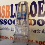 LOTE 499 - 01 ESCADA ALUMÍNIO 03 DEGRAUS PRIMA SBA.(NO ESTADO) ATENÇÃO! FAZER A VISITAÇÃO ANTES DE ARREMATAR, NÃO SABEMOS SE FUNCIONA. LEILÃO NÃO TEM GARANTIA E NEM DEVOLUÇÃO, SUJEITO A POSSÍVEIS AVARIAS VISÍVEIS/OCULTAS E/OU AUSÊNCIA DE COMPONENTES.