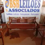 LOTE 414 - 01 CONJUNTO DE SOFÁ PARA JARDIM EM MADEIRA COM 3 PEÇAS (NO ESTADO) ATENÇÃO! FAZER A VISITAÇÃO ANTES DE ARREMATAR, NÃO SABEMOS SE FUNCIONA. LEILÃO NÃO TEM GARANTIA E NEM DEVOLUÇÃO, SUJEITO A POSSÍVEIS AVARIAS VISÍVEIS/OCULTAS E/OU AUSÊNCIA DE COMPONENTES.
