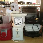 LOTE 371 - 01 LOTE COM APARELHOS DOMÉSTICOS MARCAS E MODELOS DIVERSOS. (NO ESTADO) ATENÇÃO! FAZER A VISITAÇÃO ANTES DE ARREMATAR, NÃO SABEMOS SE FUNCIONA. LEILÃO NÃO TEM GARANTIA E NEM DEVOLUÇÃO, SUJEITO A POSSÍVEIS AVARIAS VISÍVEIS/OCULTAS E/OU AUSÊNCIA DE COMPONENTES.