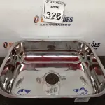 LOTE 326 - 01 CUBA INOX N3 AÇO 430 3.1/2 40X34X14 FABRINOX (NO ESTADO) ATENÇÃO! FAZER A VISITAÇÃO ANTES DE ARREMATAR, NÃO SABEMOS SE FUNCIONA. LEILÃO NÃO TEM GARANTIA E NEM DEVOLUÇÃO, SUJEITO A POSSÍVEIS AVARIAS VISÍVEIS/OCULTAS E/OU AUSÊNCIA DE COMPONENTES.