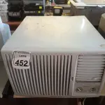 LOTE 452 - 01 AR CONDICIONADO MARCA ELECTROLUX. (NO ESTADO) ATENÇÃO! FAZER A VISITAÇÃO ANTES DE ARREMATAR, NÃO SABEMOS SE FUNCIONA. LEILÃO NÃO TEM GARANTIA E NEM DEVOLUÇÃO, SUJEITO A POSSÍVEIS AVARIAS VISÍVEIS/OCULTAS E/OU AUSÊNCIA DE COMPONENTES.