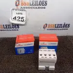 LOTE 425 - 03 CAIXAS DE INTERRUPTOR DECORLUX RESIDUAL DR TETRAPOLAR, CONTÉM 01 UNIDADE EM CADA CAIXA. (NO ESTADO) ATENÇÃO! FAZER A VISITAÇÃO ANTES DE ARREMATAR, NÃO SABEMOS SE FUNCIONA. LEILÃO NÃO TEM GARANTIA E NEM DEVOLUÇÃO, SUJEITO A POSSÍVEIS AVARIAS VISÍVEIS/OCULTAS E/OU AUSÊNCIA DE COMPONENTES.