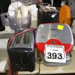 LOTE 393 - 01 LOTE COM DIVERSOS APARELHOS DOMÉSTICOS MARCAS E MODELOS DIVERSOS, 01 BALANÇA FILIZOLA COM AVARIAS. (NO ESTADO) ATENÇÃO! FAZER A VISITAÇÃO ANTES DE ARREMATAR, NÃO SABEMOS SE FUNCIONA. LEILÃO NÃO TEM GARANTIA E NEM DEVOLUÇÃO, SUJEITO A POSSÍVEIS AVARIAS VISÍVEIS/OCULTAS E/OU AUSÊNCIA DE COMPONENTES.