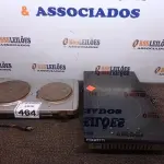 LOTE 464 - 02 FOGÕES ELÉTRICOS SENDO 01 DE INDUÇÃO COM AVARIAS. (NO ESTADO) ATENÇÃO! FAZER A VISITAÇÃO ANTES DE ARREMATAR, NÃO SABEMOS SE FUNCIONA. LEILÃO NÃO TEM GARANTIA E NEM DEVOLUÇÃO, SUJEITO A POSSÍVEIS AVARIAS VISÍVEIS/OCULTAS E/OU AUSÊNCIA DE COMPONENTES.