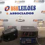 LOTE 366 - 02 LUMINÁRIAS DE EMERGÊNCIAS, 01 DATA VÍDEO, 01 RECEIVER E 01 SUCATA DE RELÓGIO DE PONTO. (NO ESTADO) ATENÇÃO! FAZER A VISITAÇÃO ANTES DE ARREMATAR, NÃO SABEMOS SE FUNCIONA. LEILÃO NÃO TEM GARANTIA E NEM DEVOLUÇÃO, SUJEITO A POSSÍVEIS AVARIAS VISÍVEIS/OCULTAS E/OU AUSÊNCIA DE COMPONENTES.