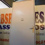 LOTE 510 - 01 PORTA DURAPLAC BRANCA APD 085X215 DIR REQ12 HAIALA NOVO. (NO ESTADO) ATENÇÃO! FAZER A VISITAÇÃO ANTES DE ARREMATAR, NÃO SABEMOS SE FUNCIONA. LEILÃO NÃO TEM GARANTIA E NEM DEVOLUÇÃO, SUJEITO A POSSÍVEIS AVARIAS VISÍVEIS/OCULTAS E/OU AUSÊNCIA DE COMPONENTES.