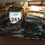 LOTE 241 - 01 LOTE COM APROXIMADAMENTE 40 TECLADOS. (NO ESTADO) ATENÇÃO! FAZER A VISITAÇÃO ANTES DE ARREMATAR, NÃO SABEMOS SE FUNCIONA. LEILÃO NÃO TEM GARANTIA E NEM DEVOLUÇÃO, SUJEITO A POSSÍVEIS AVARIAS VISÍVEIS/OCULTAS E/OU AUSÊNCIA DE COMPONENTES.
